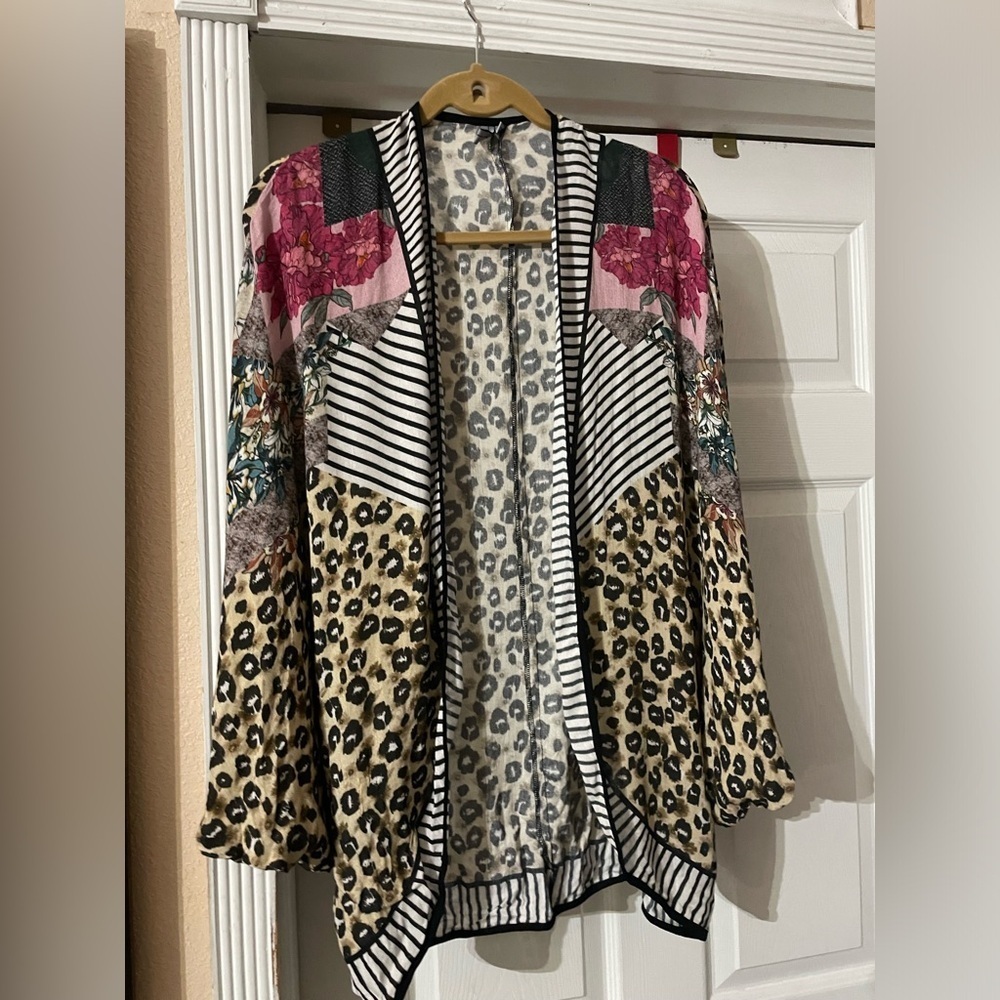 Sold at Anthropologie New Bl^nk London short  kimono size 0S 
🌺🌸🌺